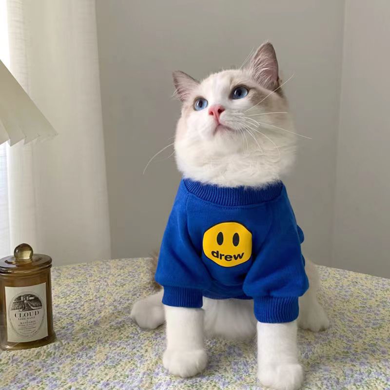 Winter pet cat clothes fashion brand autumn and winter