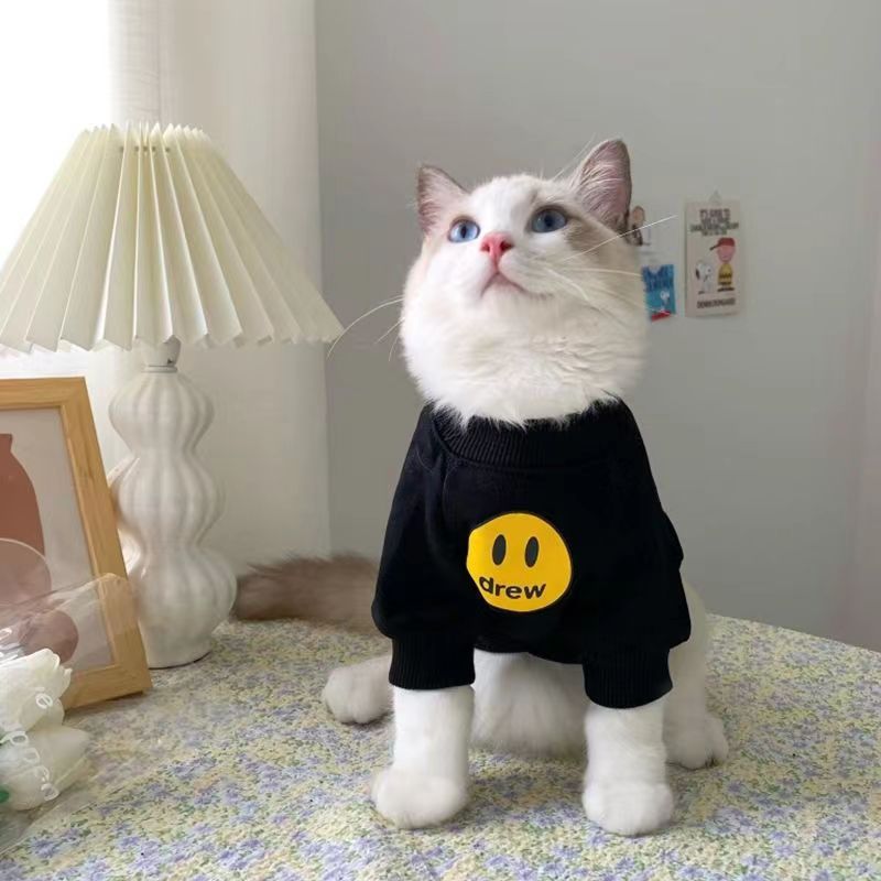 Winter pet cat clothes fashion brand autumn and winter