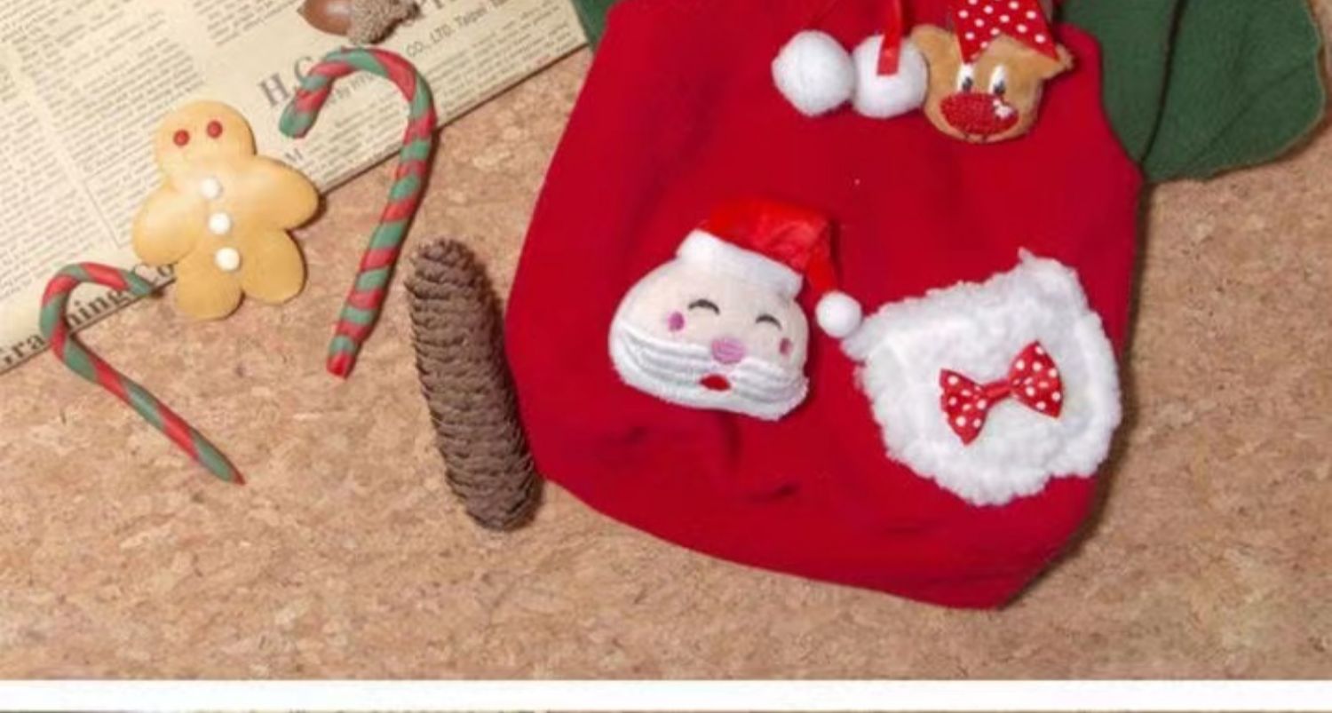 Dog pet cat clothing Christmas festive clothing Autumn and winter fashion Teddy fighting small and medium-sized dogs